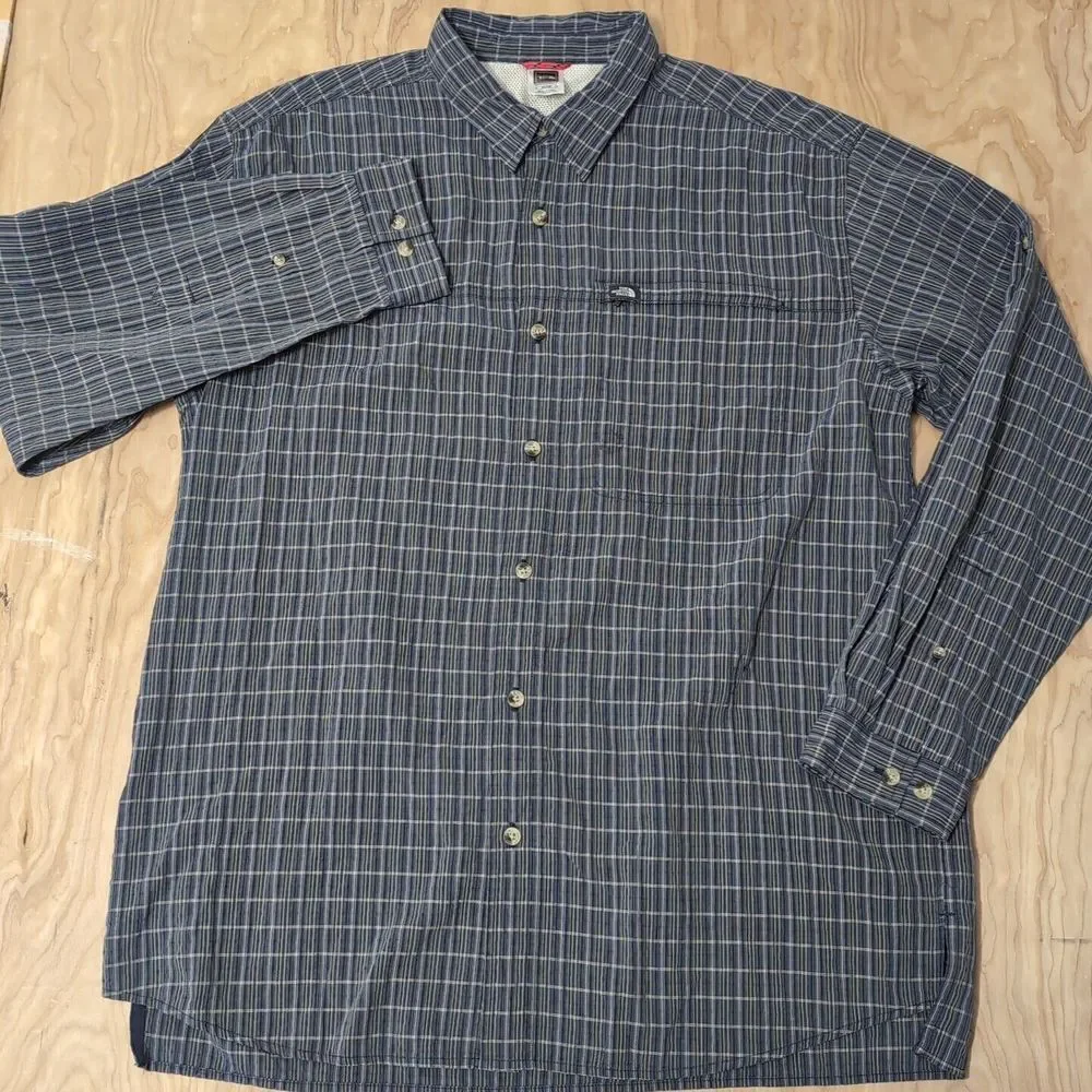 The North Face Men's Blue Plaid Large Poly/Modal Blend Zip‎ Pocket L/S Shirt